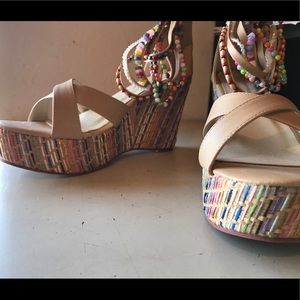 Woman’s Retro platform shoes